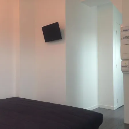 Grande Rue Apartment *
