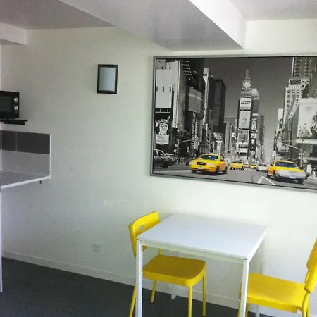 Grande Rue Apartment *